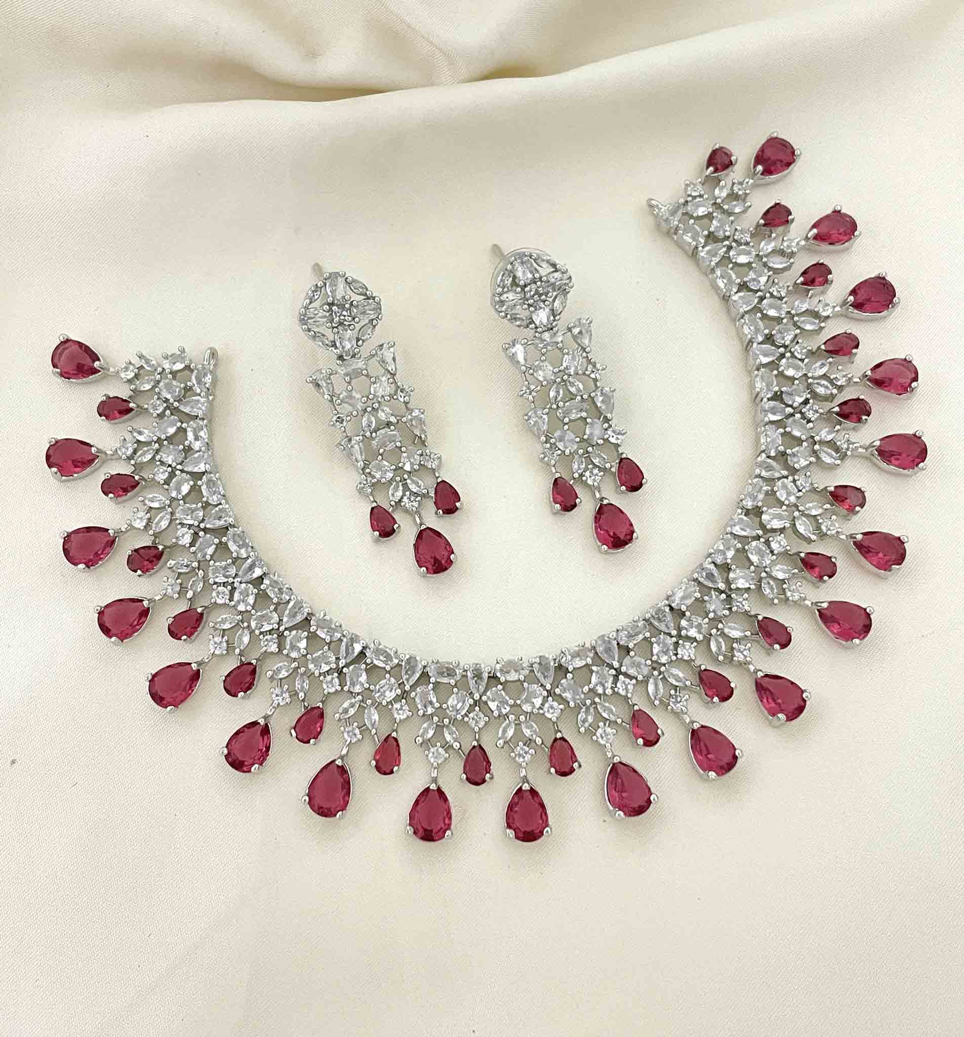 Bright Rhodium Round Chain Front Toggle Necklace main image 1