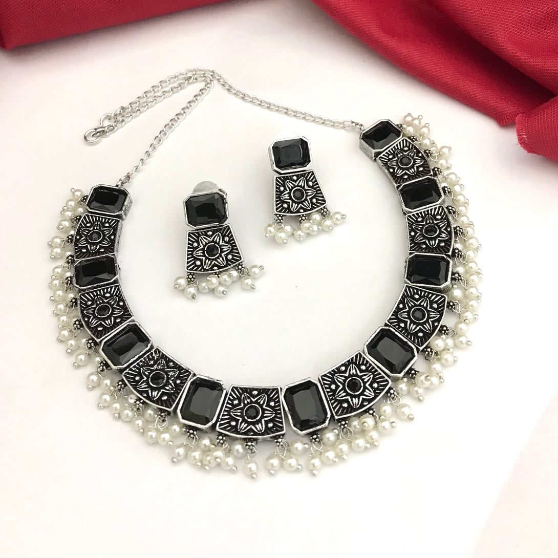 Fantastic Black Stone Flower Design Oxidised Necklace Set - Kanyaa