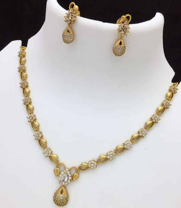 Gorgeous Leaf Elite Necklace Set - Kanyaa