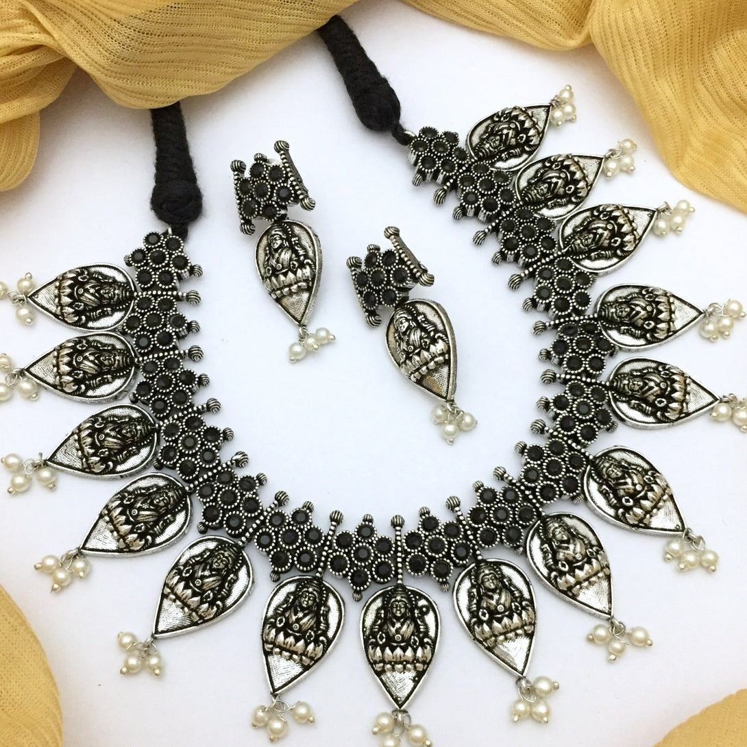 Tilak Lakshmi Oxidised Necklace Set - Kanyaa