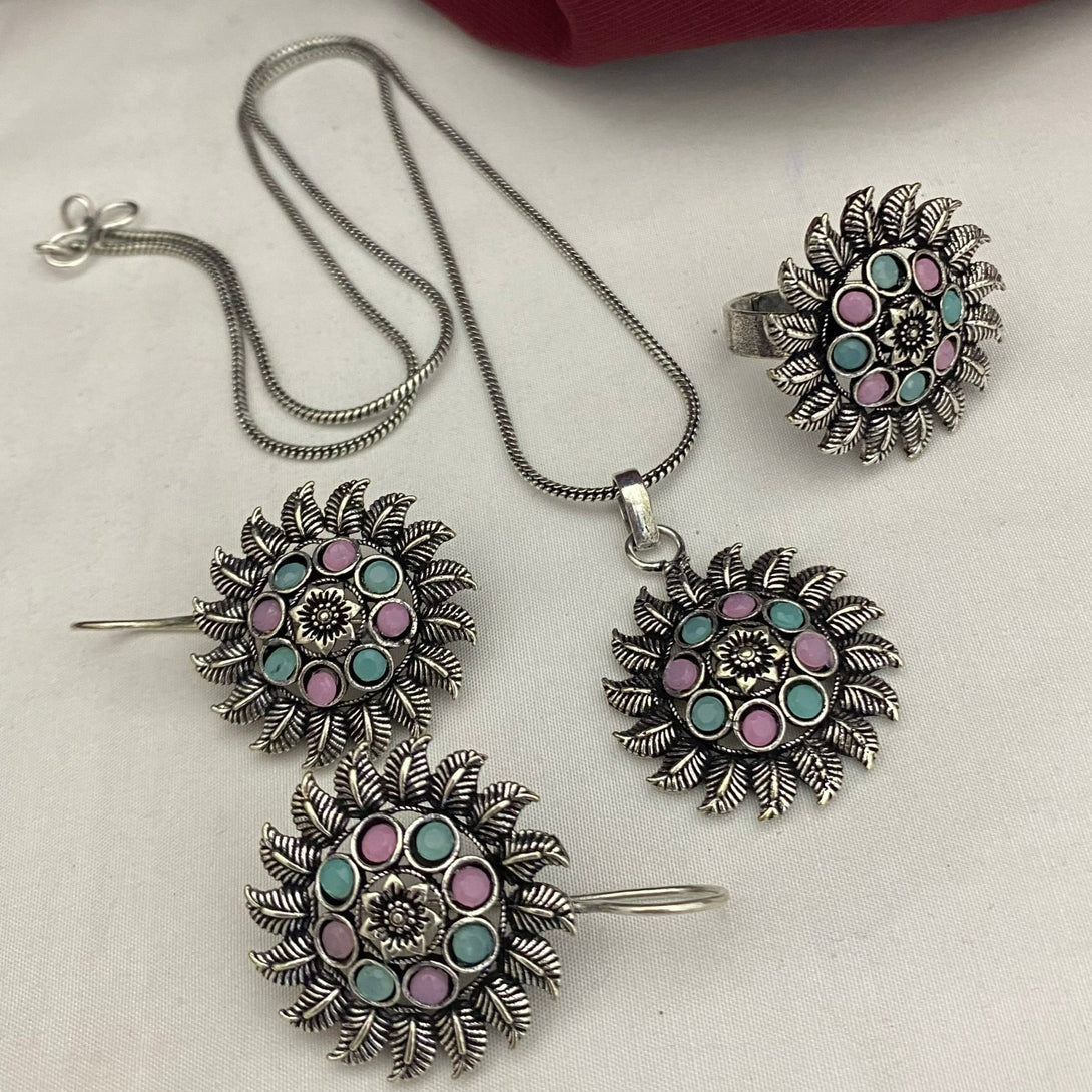 Oxidised Pendent set-32 - Kanyaa