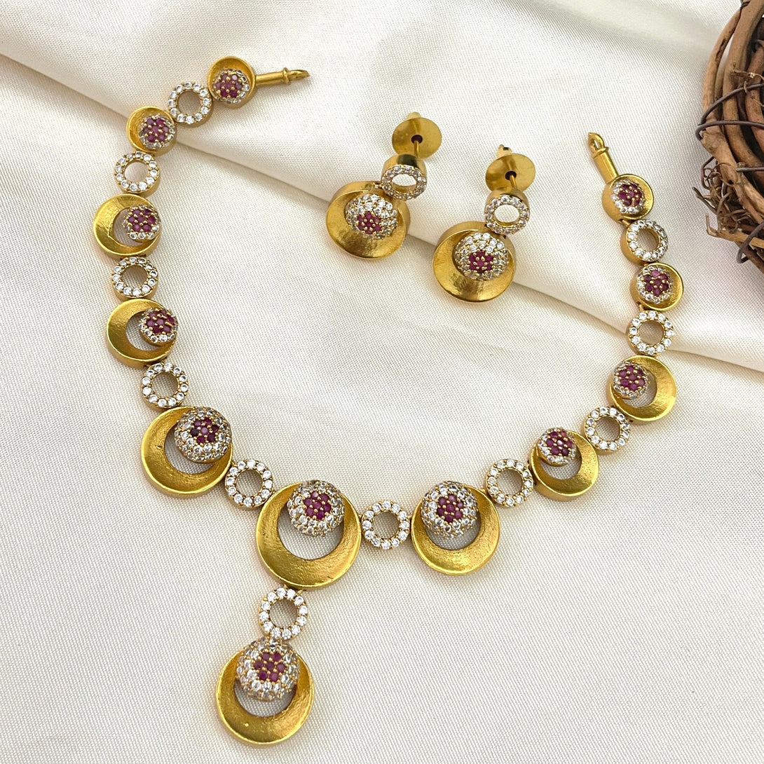 Exquisite Moon Design Necklace Set - Kanyaa