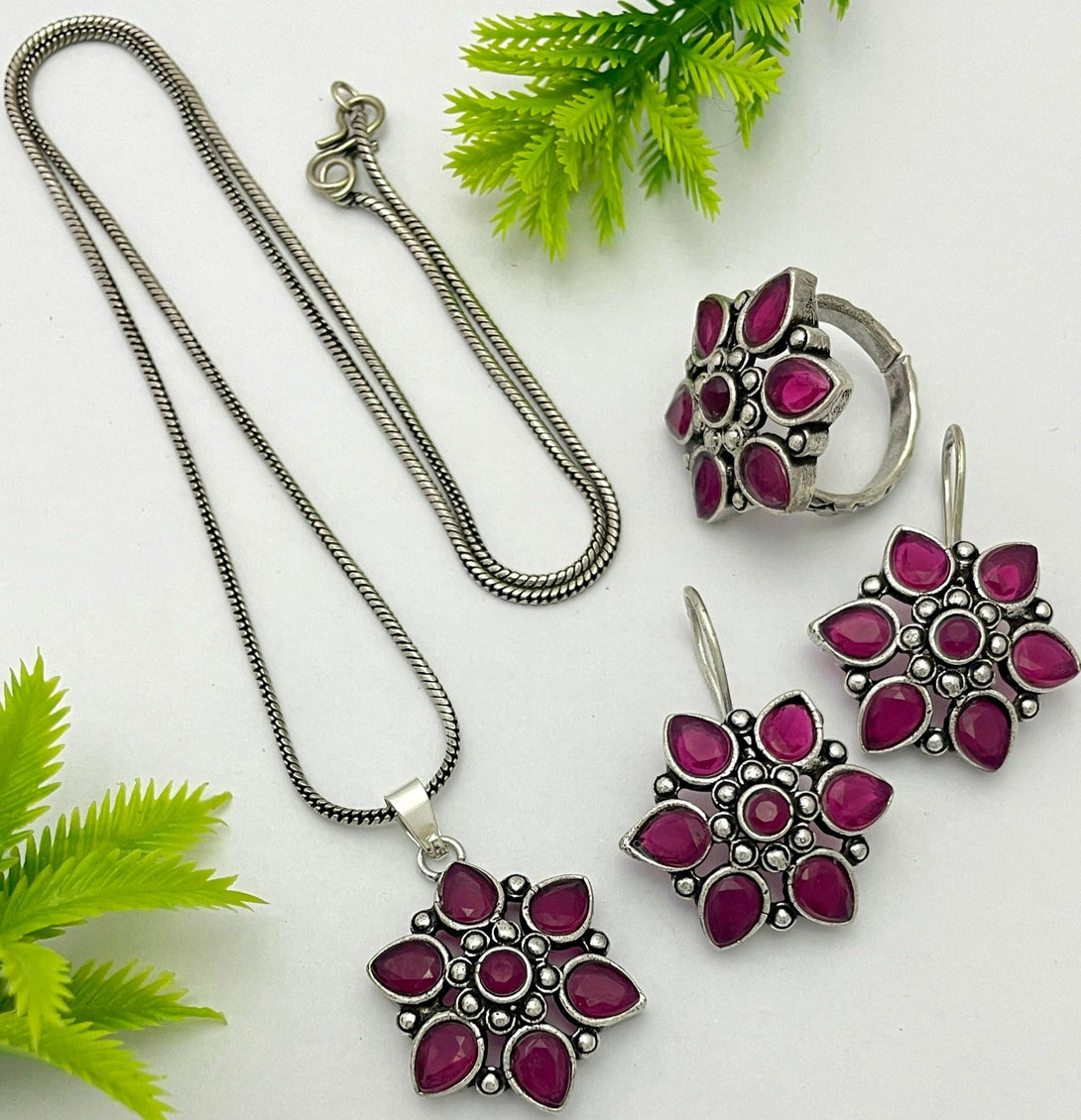 Exclusive Red Flower Pendent Set - Kanyaa