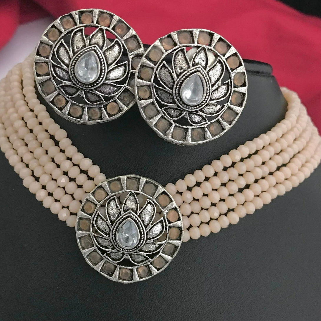 Fancy peach kundan stone choker - Kanyaa